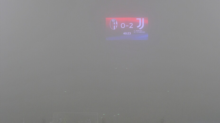 Juventus gana bajo la niebla