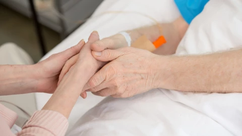 Murió Gloria Espinosa, la mujer con cáncer que hizo una fiesta al saber que fallecería