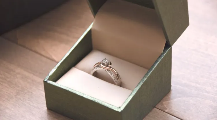 anillo-de-compromiso-precio-dia-del-amor-y-la-amistad