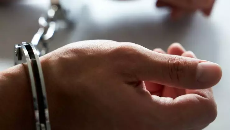 Agrede a su esposa y causa destrozos en su casa en Progreso, enfrenta a la justicia