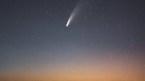¡Espectacular! Así podrás ver el Cometa Diablo durante el Eclipse Solar el 8 de abril en México