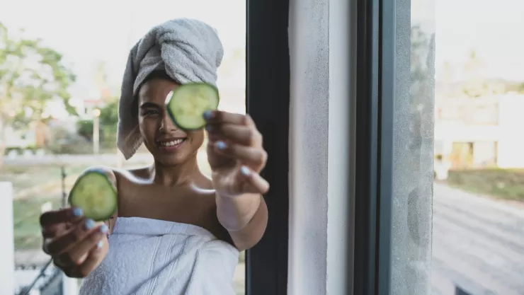 Belleza después de los 50: El tratamiento natural que rejuvenece y define tus pómulos