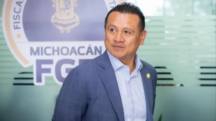 Carlos Torres Piña renuncia como fiscal de Michoacán y asume cargo en Morena