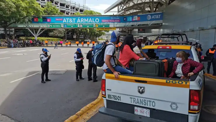 PADRES NIÑOS CON CÁNCER EN EL AICM.jpeg
