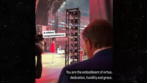 Coach Bill Belichick presume nueva relación