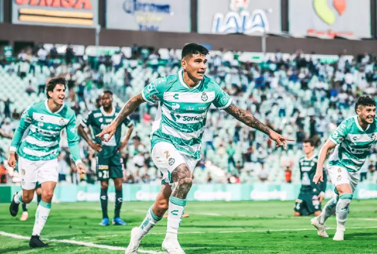 Santos vence a Leon.jpg