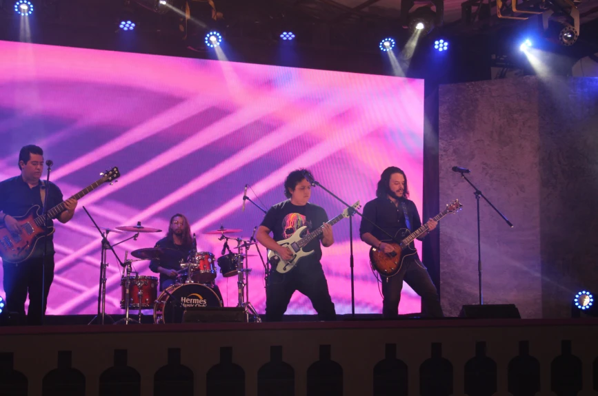 Grupo Nautlán tocó grandes clásicos del rock