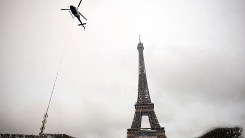 torre eiffel altura paris