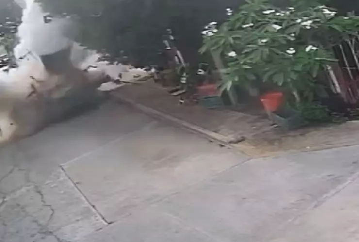 VIDEO: Explota camioneta de hija del alcalde de Cazones, Veracruz; ¿qué provocó el estallido?