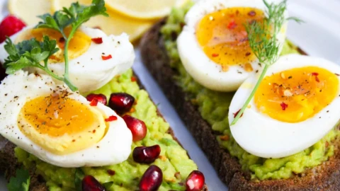 Toast de aguacate para celebrar el 10 de mayo