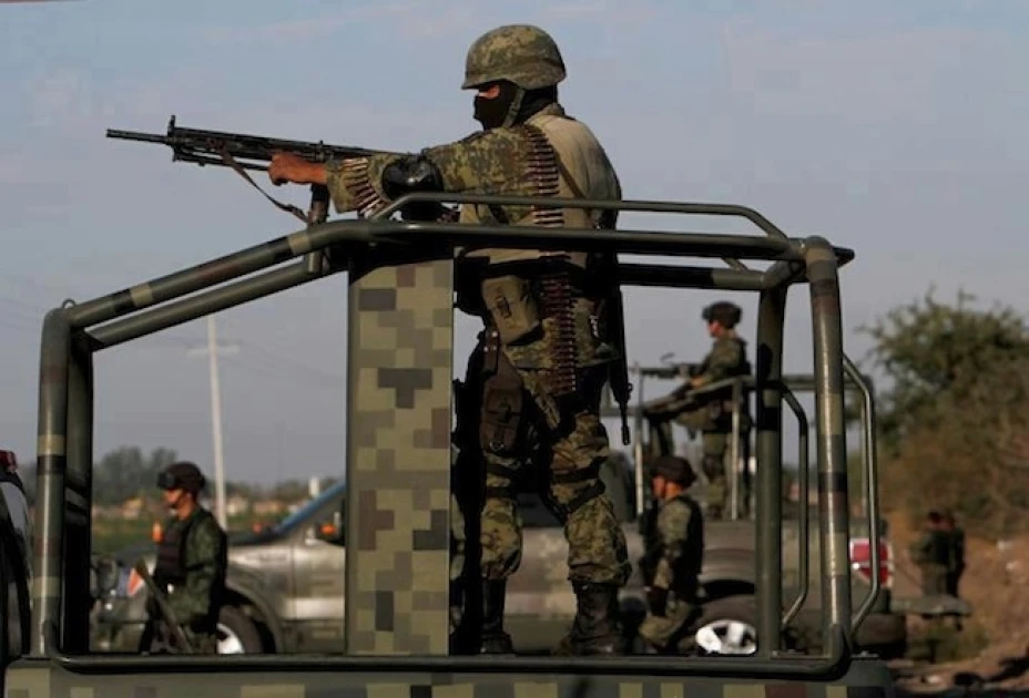 La Secretaría de Defensa Nacional liberó a 166 inmigrantes, tras un operativo en el municipio de Díaz Ordaz en Tamaulipas
