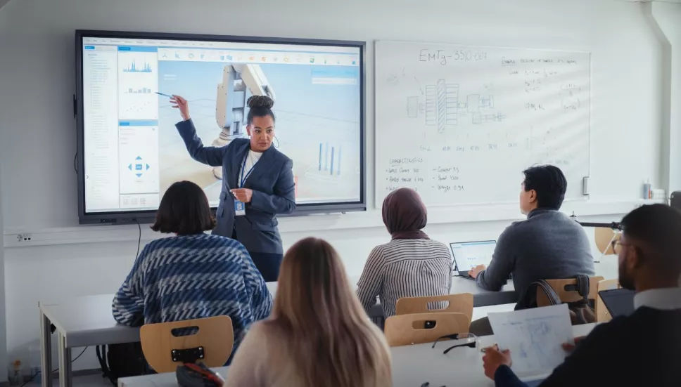 Las 10 carreras universitarias mejor pagadas en México este 2024