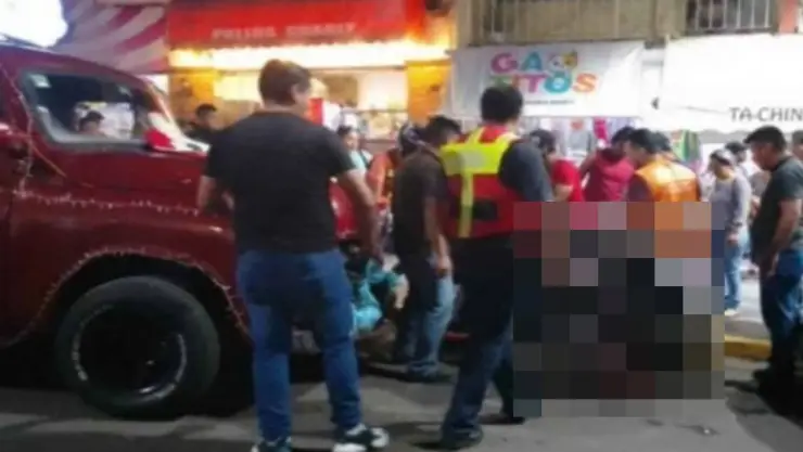 Atropellan a niños y a mujer embarazada durante desfile navideño
