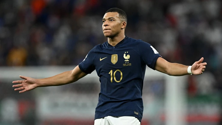 Kylian Mbbapé celebra su segundo tanto
