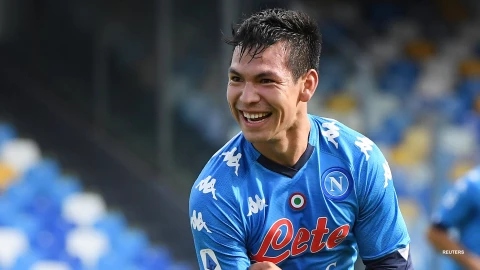 Hirving Lozano celebrando gol ante Atalanta