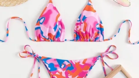 Diseño de trajes de baño con estampado