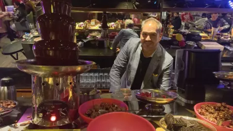 Entrevista a Rainer Weinberg, gerente general del Hotel W Mexico City sobre el restaurante temático Willy Wonka.