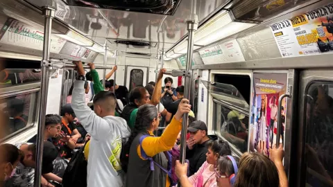 Aglomeraciones en el Metro CDMX y Metrobús