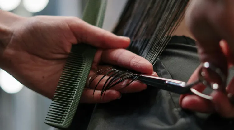 corte-de-pelo-rejuvenece-rostro-instante.jpg