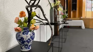 Arreglo floral de la exposición de Ikebana en la CDMX