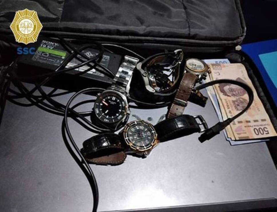 objetos-cubano-detenido.jpg