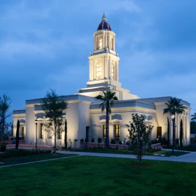 Foto de templo de la Iglesia de Jesucristo de los Santos de los Últimos Días en San Luis Potosí.