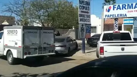 Explota bolsa de aire en auto y muere niño.