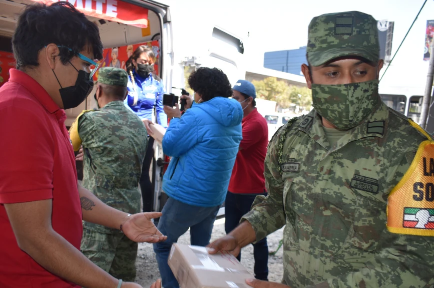 ¡La Secretaría de la Defensa Nacional nuevamente se une a las filas del Juguetón Azteca! ¡Unos verdaderos héroes!