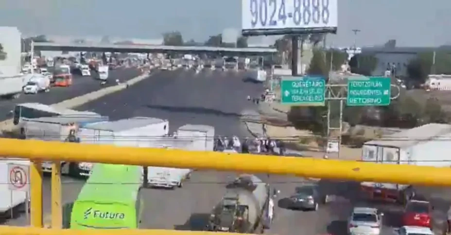 Bloqueo en la Autopista México-Querétaro