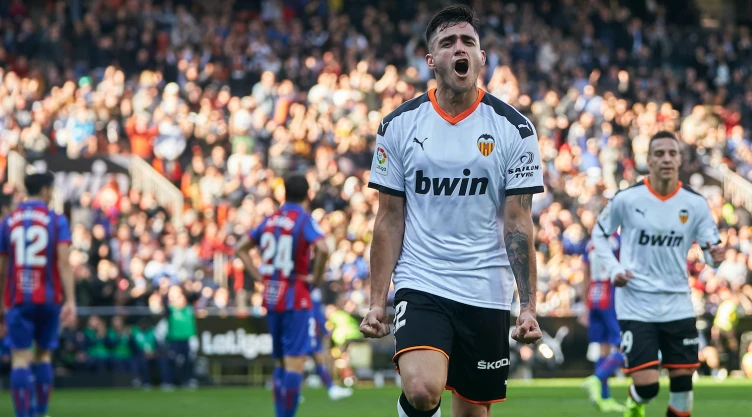 ¡Valencia se aferra a los primeros lugares de la Liga!