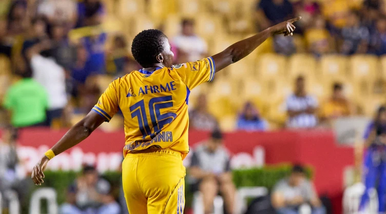 Thembi Kgatlana, Tigres Femenil