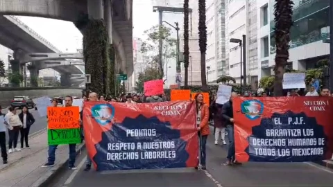 Bloqueos en la CDMX: Cierre en la lateral de Periférico Sur, de sur a norte, a la altura de Barranca del Muerto.