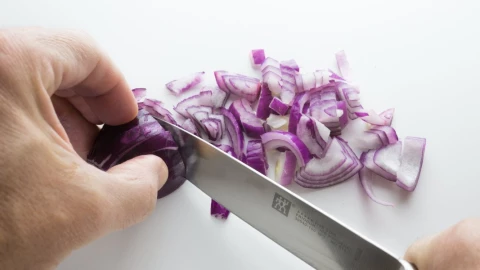 cortar cebolla llorar