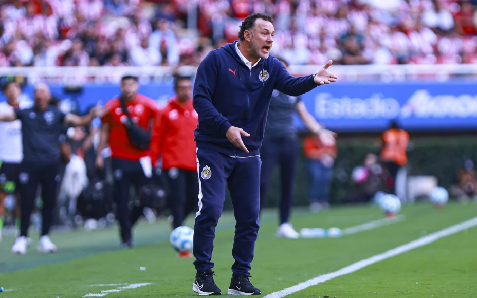 Gabriel Milito, DT de Chivas