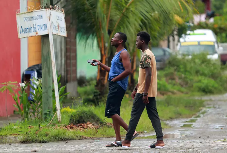 Migrantes invaden casas en Tapachula