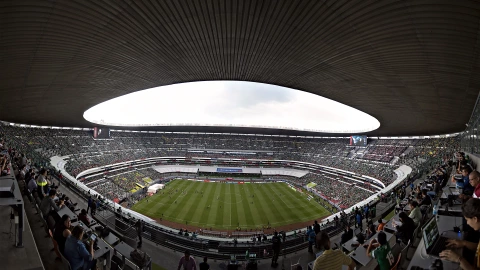 estadio azteca unico con tres copas del mundo