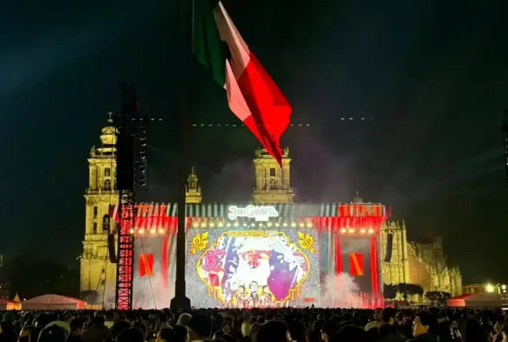 Juan Gabriel en el Zocalo.