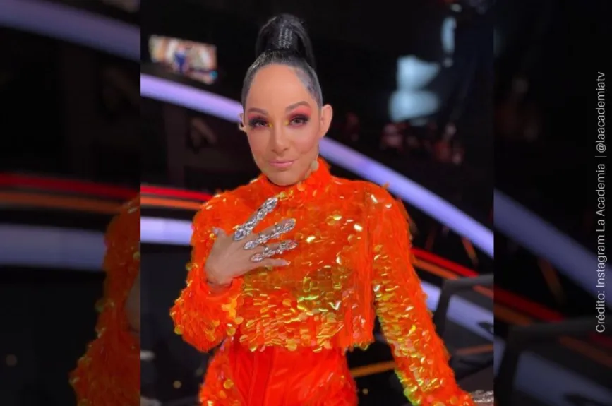 Lola Cortes naranja.jpg