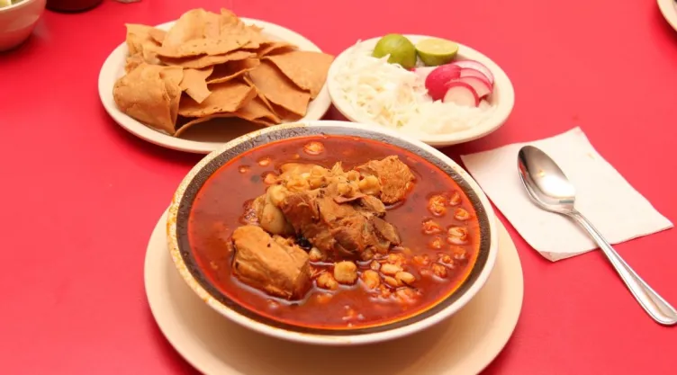 /especiales-azteca/danino-salud-comerte-dos-platos-pozole-dicen-nutriologos-pb-notas
