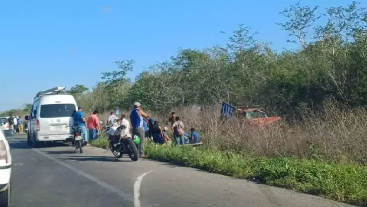 Accidente en la carretera Cancún–Mérida provoca cierre parcial; ¡toma precauciones!