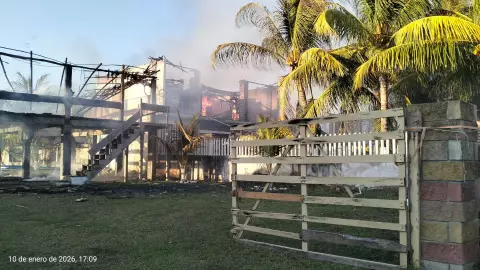 Incendio playa San Benito