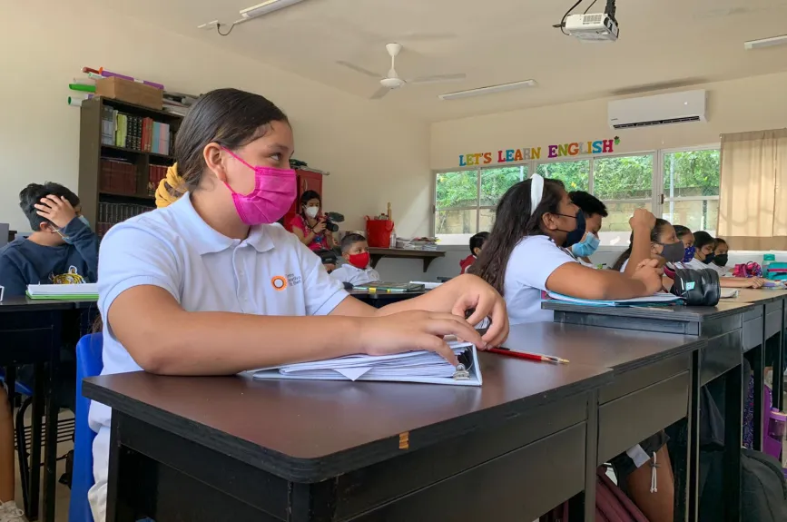 Así se reunieron los jovenes para ver nuestra Gira Virtual en diferentes lugares de Quintana Roo II.jpg