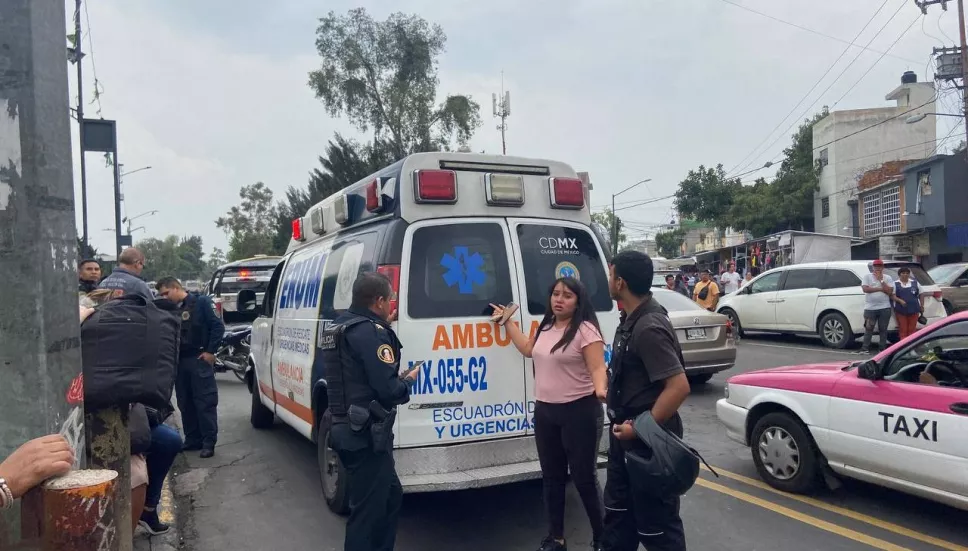 mujer ambulancia tráiler Venustiano Carranza