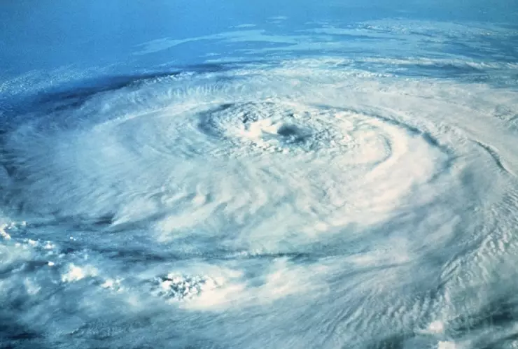 El huracán Idalia se degradó a categoría 2 luego de tocar tierra en Florida, Estados Unidos.