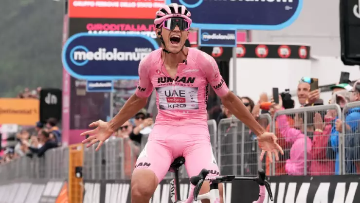 Isaac del Toro en el Giro de Italia 2025