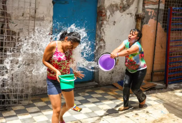 Mojarse en Sábado de Gloria.jpg