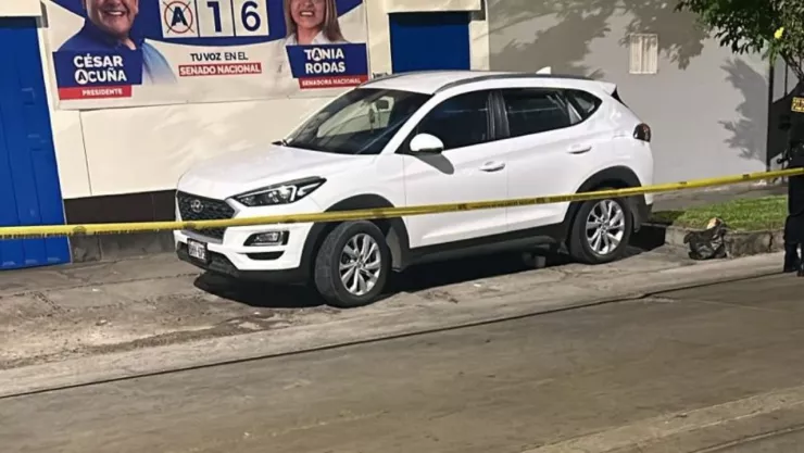 Fuertes IMÁGENES | Comediante es encontrado sin vida dentro de su camioneta; su hijo fue quien lo localizó