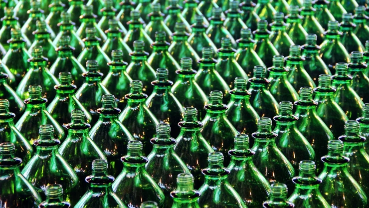embotelladora de refrescos generan mucho consumo de agua.jpg