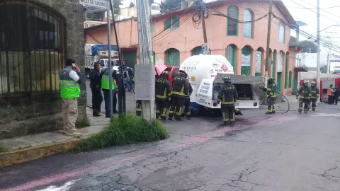 Evacuan a 80 personas por fuga de gas en Tlalpan