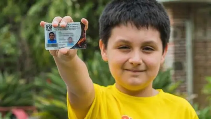 Niño de 12 años y su primer día de clases en la UNAM